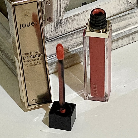 Jouer - 🌸(NIB)🌸High pigment lip gloss - Sloane (warm coral nude). - Picture 5 of 14